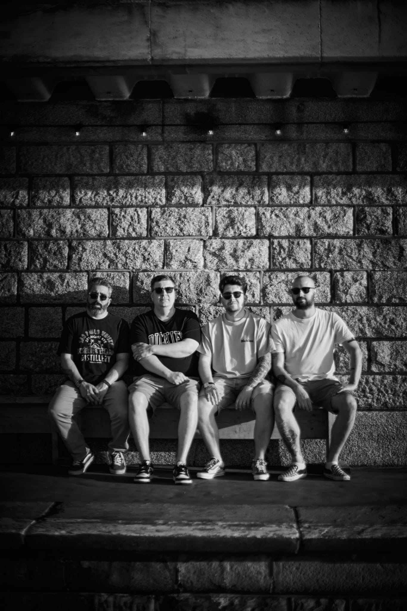 The Regulars close seafront photo